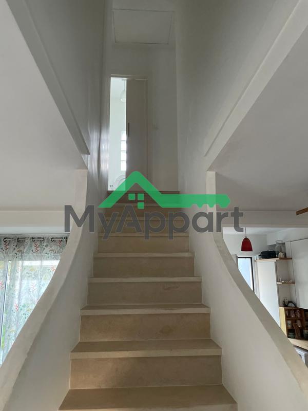 Appartement - 90 m² - 5 pièces