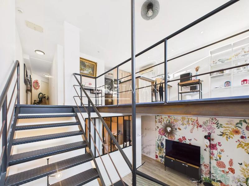 Loft - 86 m² - 4 pièces