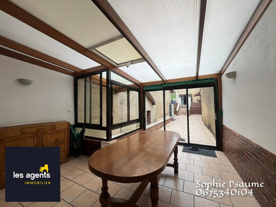 Maison - 240 m² - 10 pièces