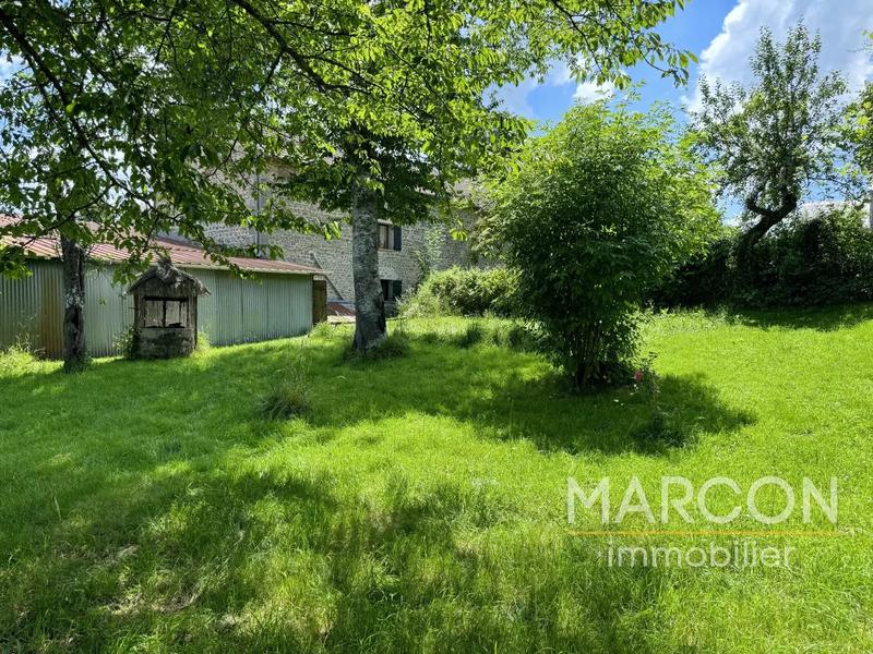 Propriété - 239 m² - 9 pièces