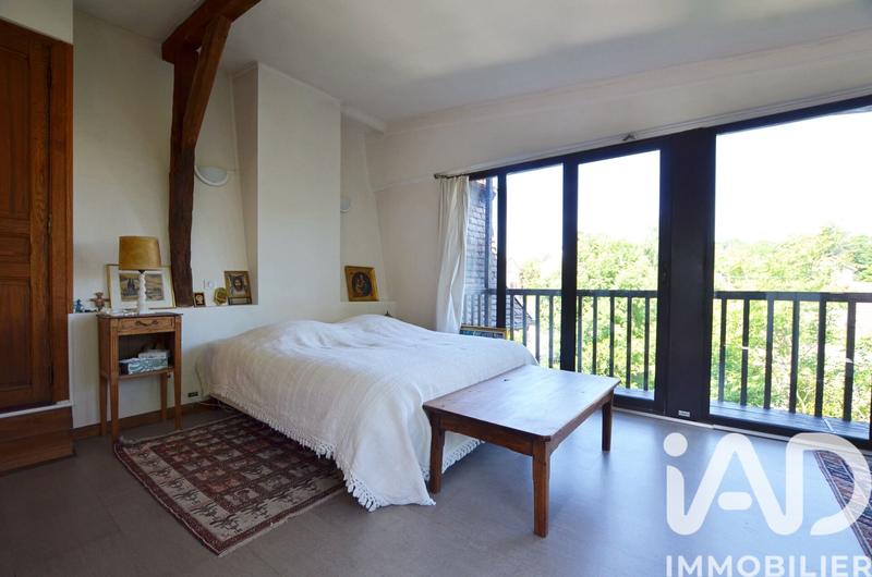Maison - 180 m² - 8 pièces