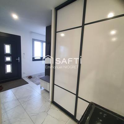 Maison - 135 m² - 6 pièces