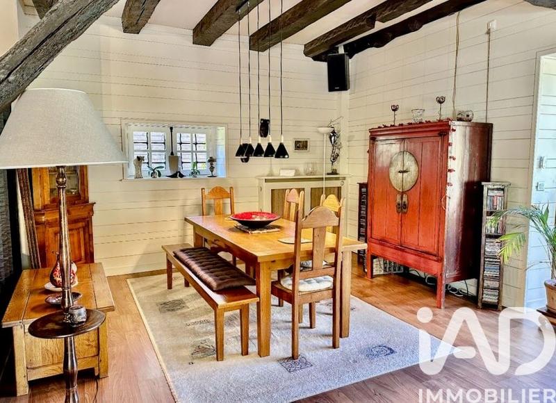 Maison - 368 m² - 10 pièces