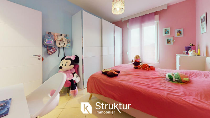 Maison - 247 m² - 7 pièces