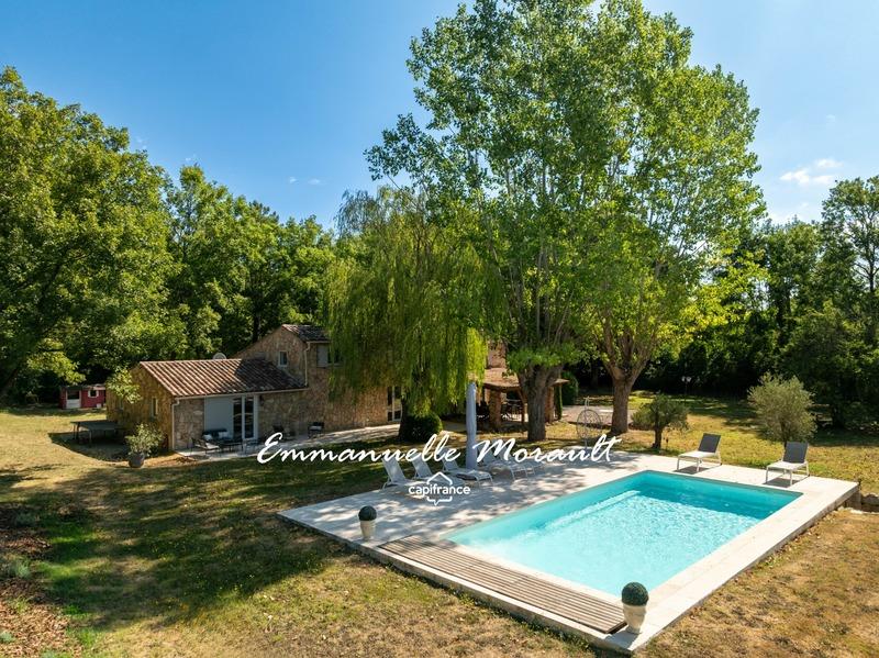 Maison - 184 m² - 7 pièces