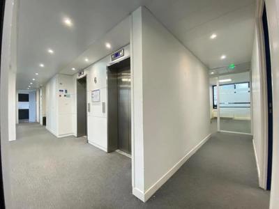 Bureau - 233 m²
