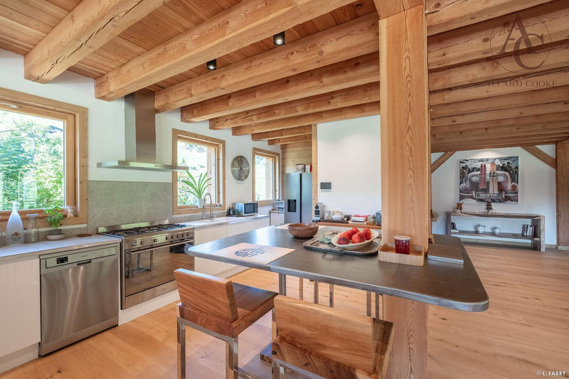 Châlet - 400 m² - 8 pièces