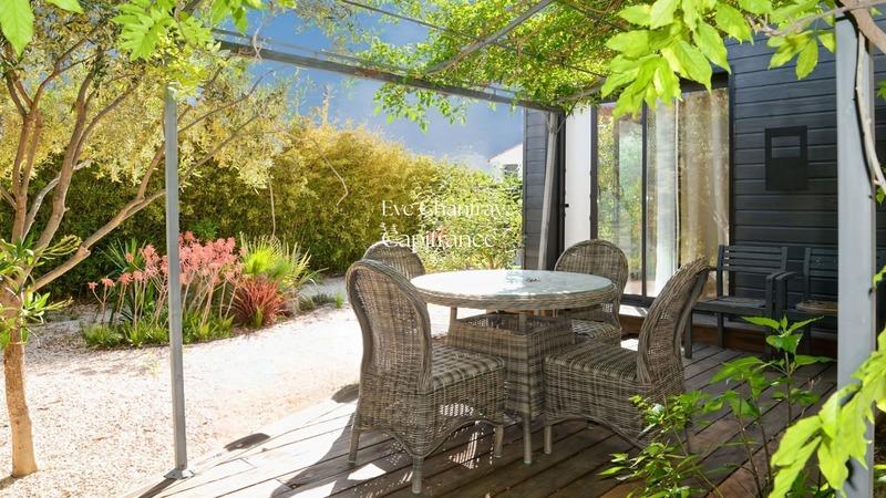 Maison - 215 m² - 10 pièces