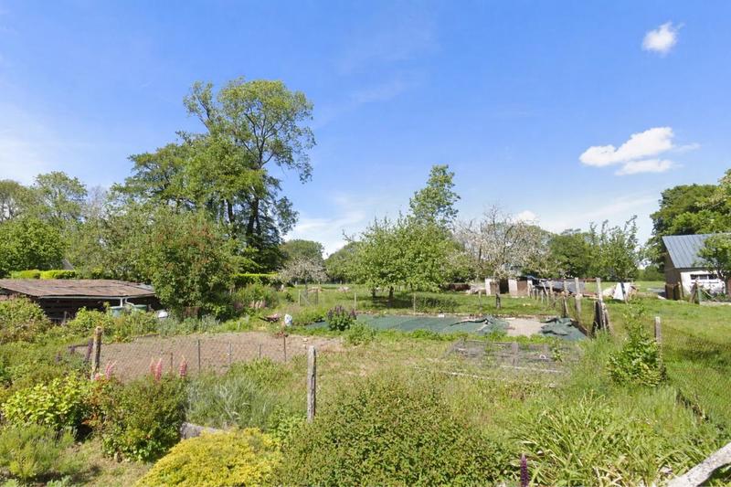 Terrain constructible - 1 533 m²