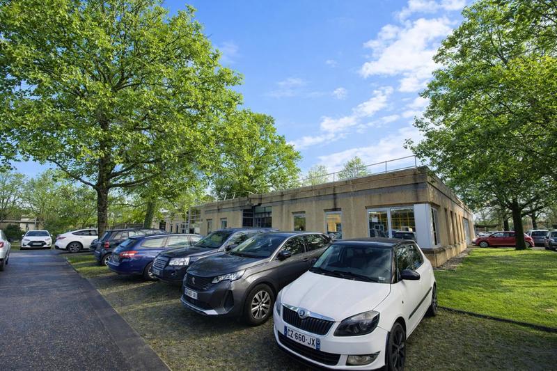 Local d'activité / Entrepôt - 792 m²