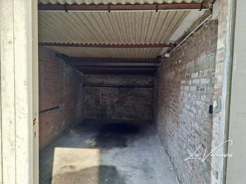 Parking / Garage - 12 m²