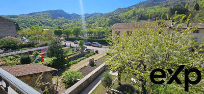 Maison - 282 m² - 10 pièces