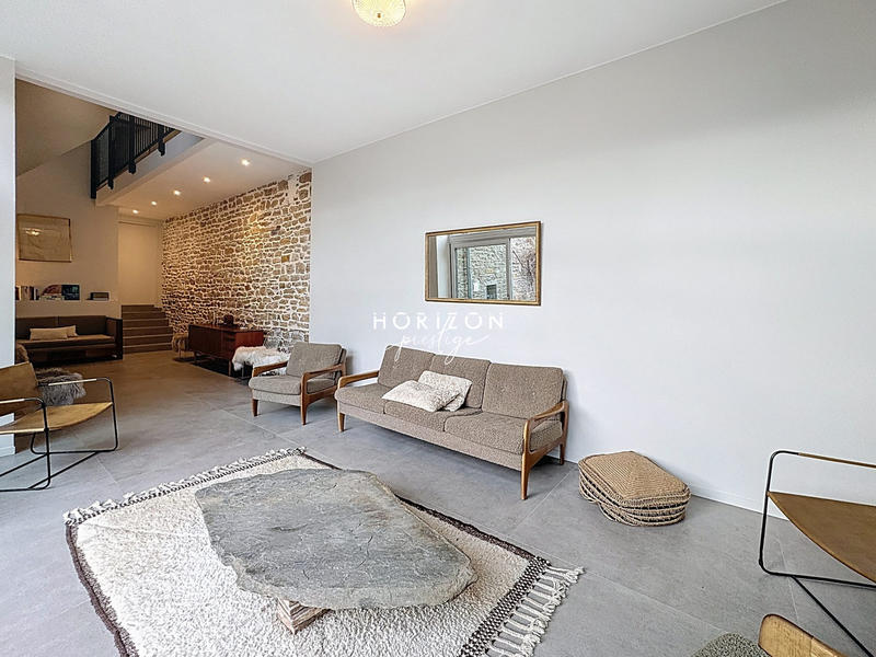 Maison ancienne - 245 m² - 10 pièces