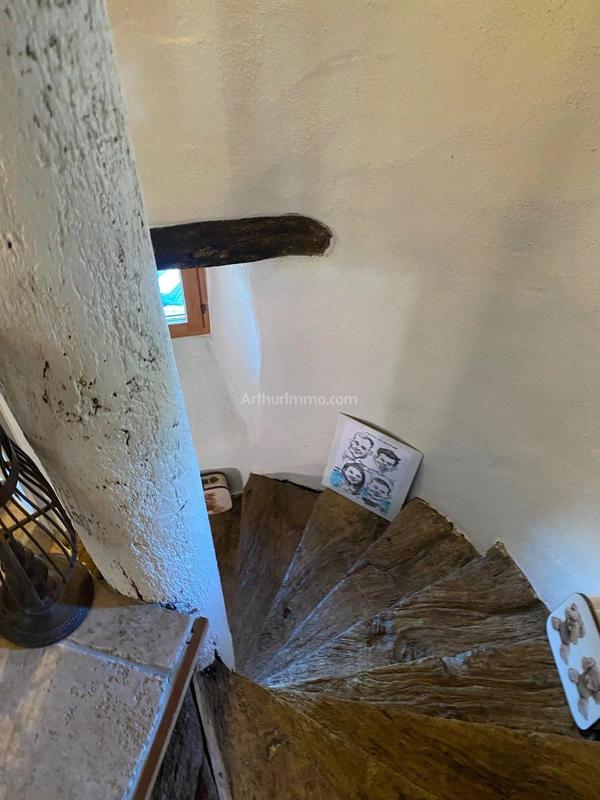 Maison - 330 m² - 10 pièces