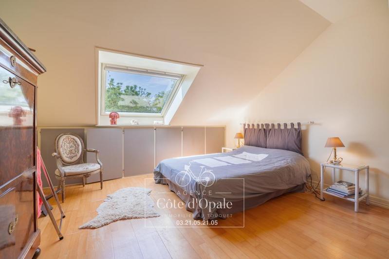 Propriété - 234 m² - 9 pièces