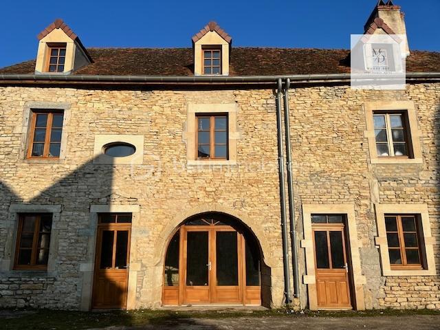 Propriété - 300 m² - 7 pièces