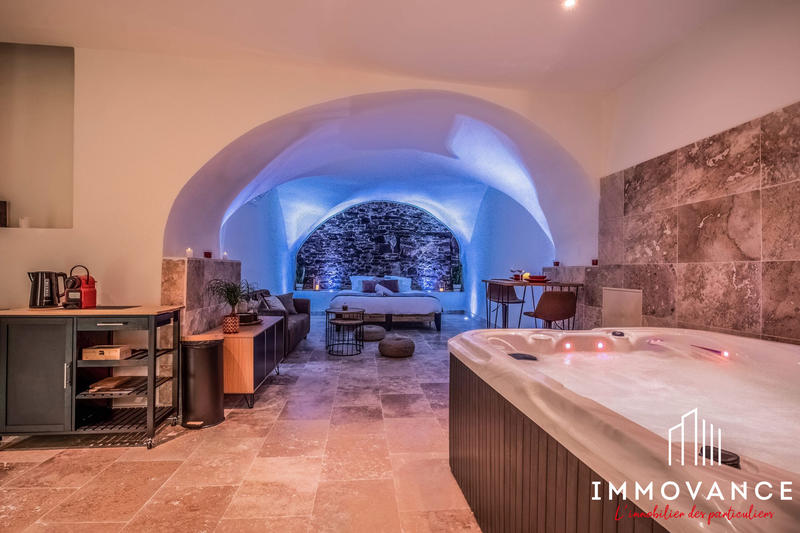 Loft - 70 m² - 1 pièce