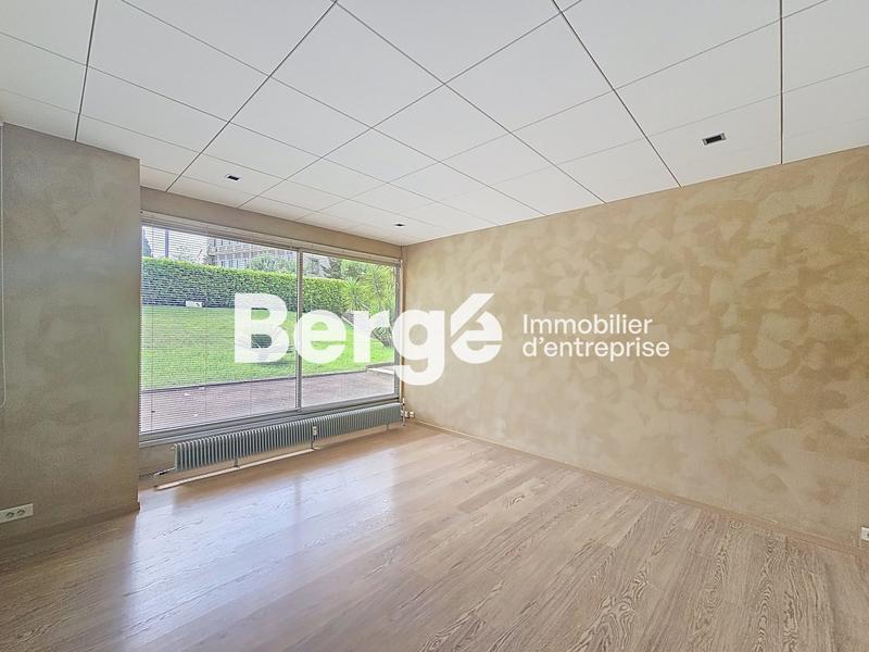 Bureau - 209 m²
