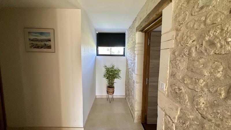 Maison - 235 m² - 6 pièces