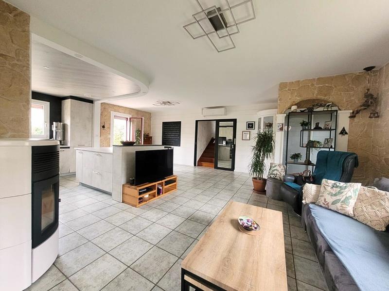 Maison - 123 m² - 4 pièces