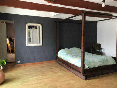 Maison - 340 m² - 13 pièces