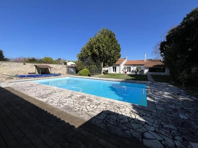 Propriété - 338 m² - 10 pièces