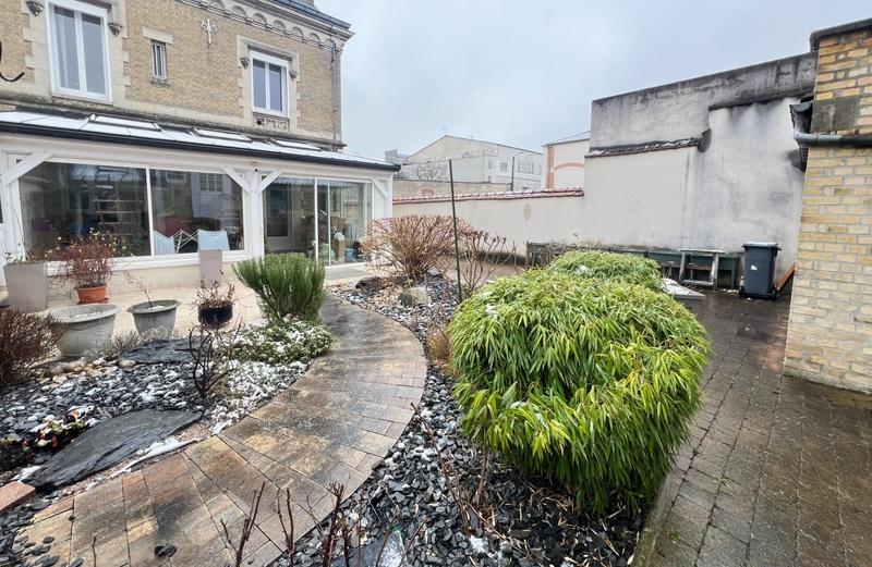 Maison - 211 m² - 8 pièces