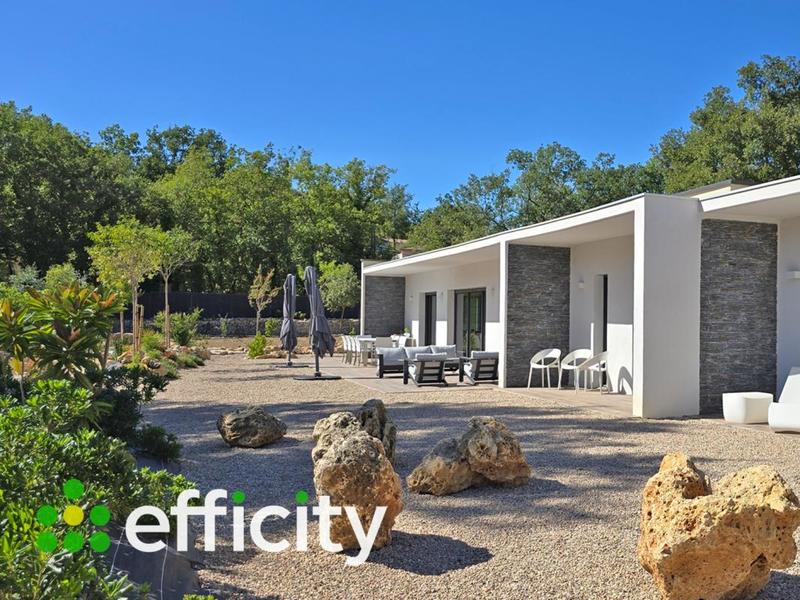 Villa - 203 m² - 5 pièces