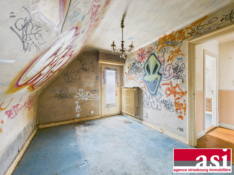 Maison - 94 m² - 5 pièces