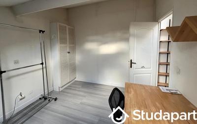 Chambre - 13 m² - 1 pièce