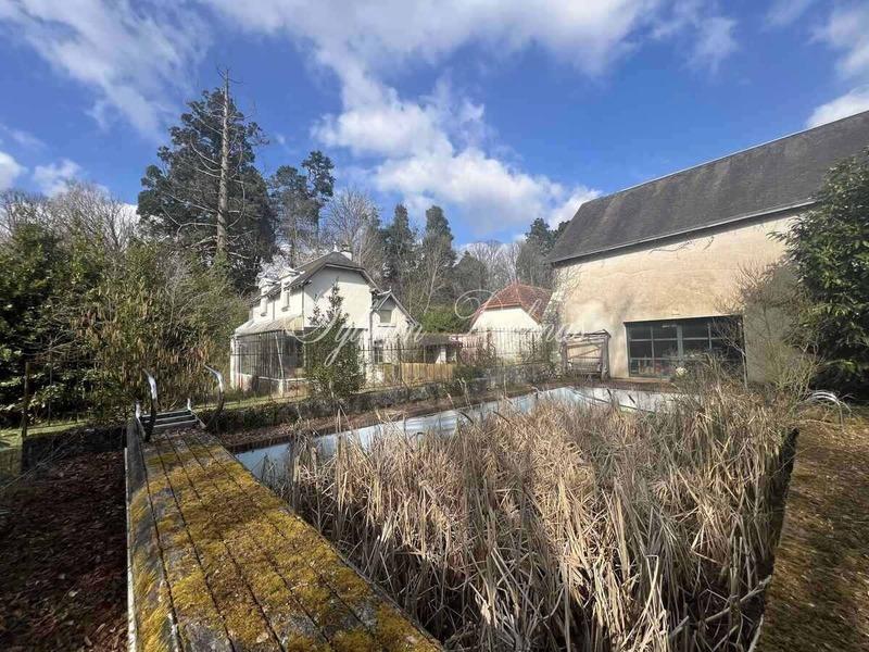 Château - 600 m² - 15 pièces