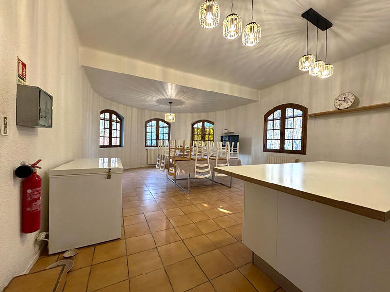 Maison - 336 m² - 17 pièces