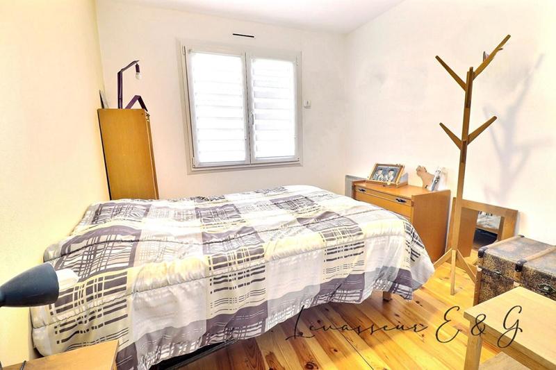 Maison - 93 m² - 7 pièces