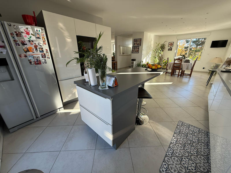 Propriété - 220 m² - 8 pièces