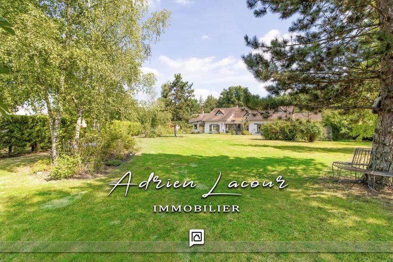 Maison - 180 m² - 8 pièces