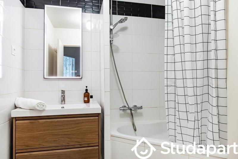 Chambre - 9 m² - 1 pièce