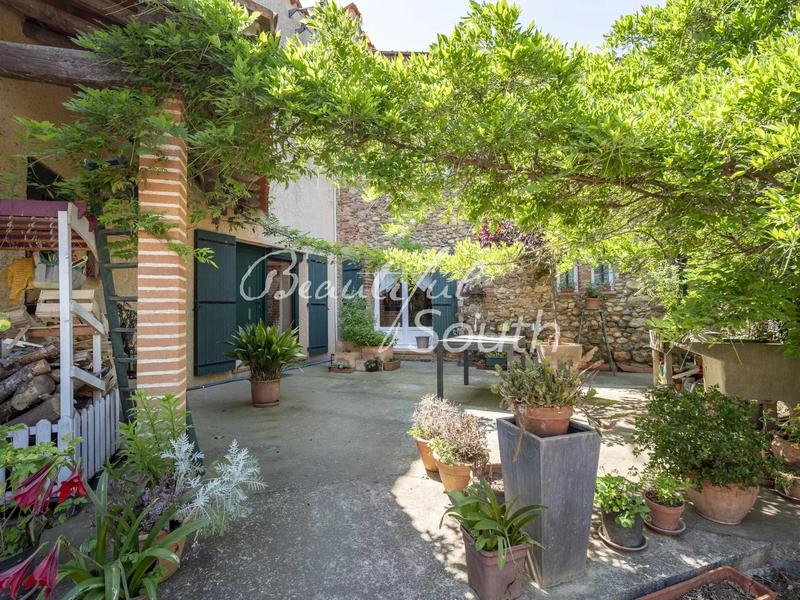 Mas - 345 m² - 10 pièces