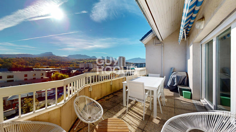 Appartement - 125 m² - 5 pièces