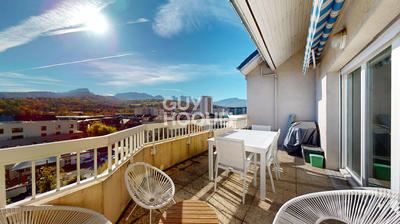 Appartement - 125 m² - 5 pièces