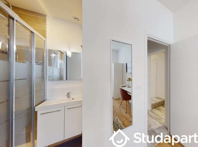 Chambre - 13 m² - 1 pièce