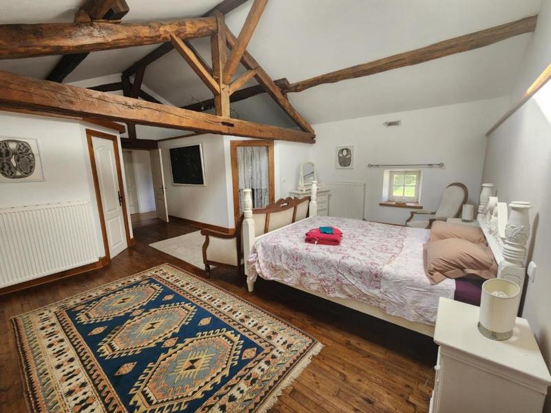 Maison - 360 m² - 12 pièces