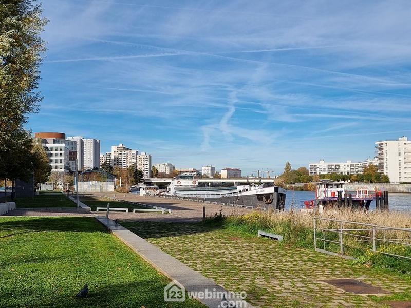 Appartement - 93 m² - 4 pièces