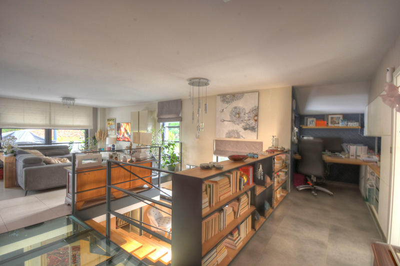 Maison - 200 m² - 6 pièces