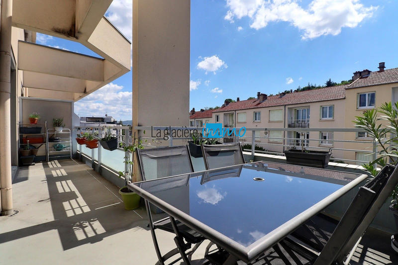 Appartement - 77 m² - 3 pièces