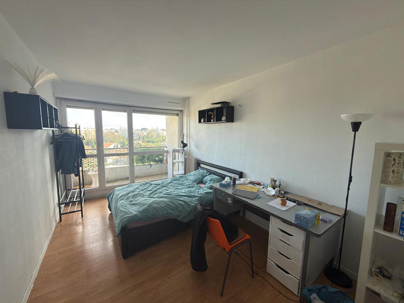 Appartement - 100 m² - 5 pièces