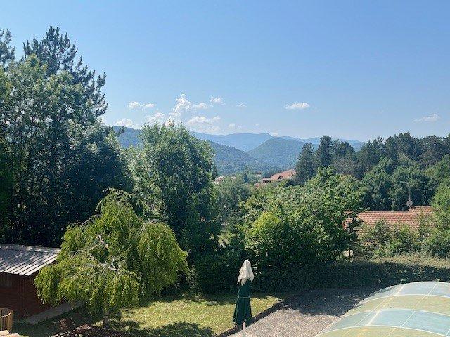 Maison - 267 m² - 7 pièces