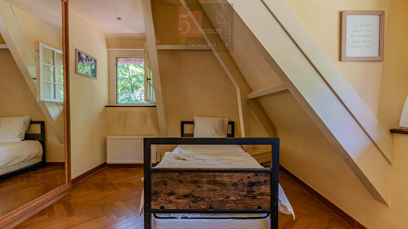 Maison - 170 m² - 7 pièces