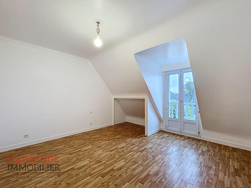 Maison - 136 m² - 6 pièces