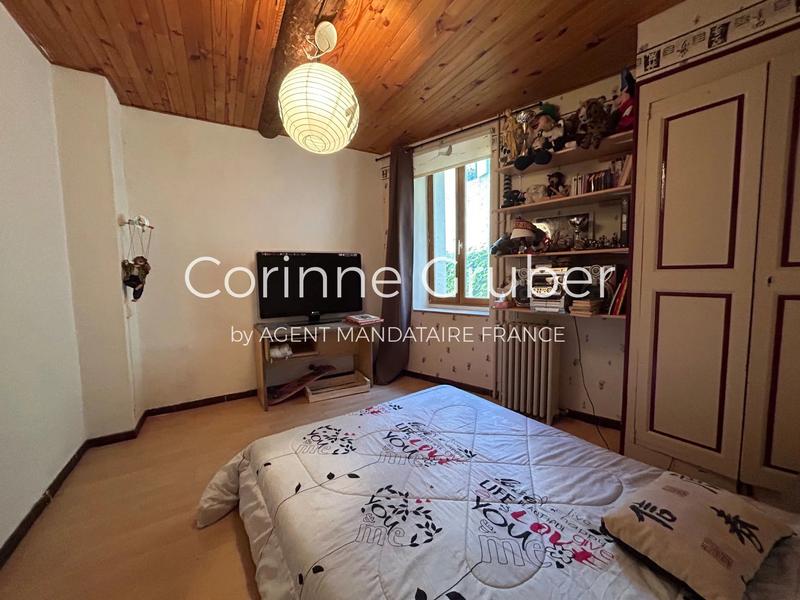 Appartement - 140 m² - 5 pièces