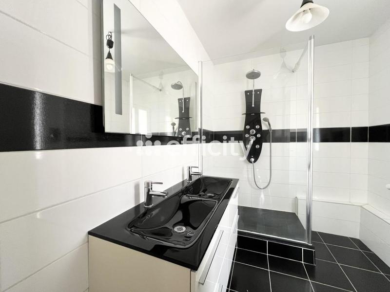 Maison - 88 m² - 5 pièces